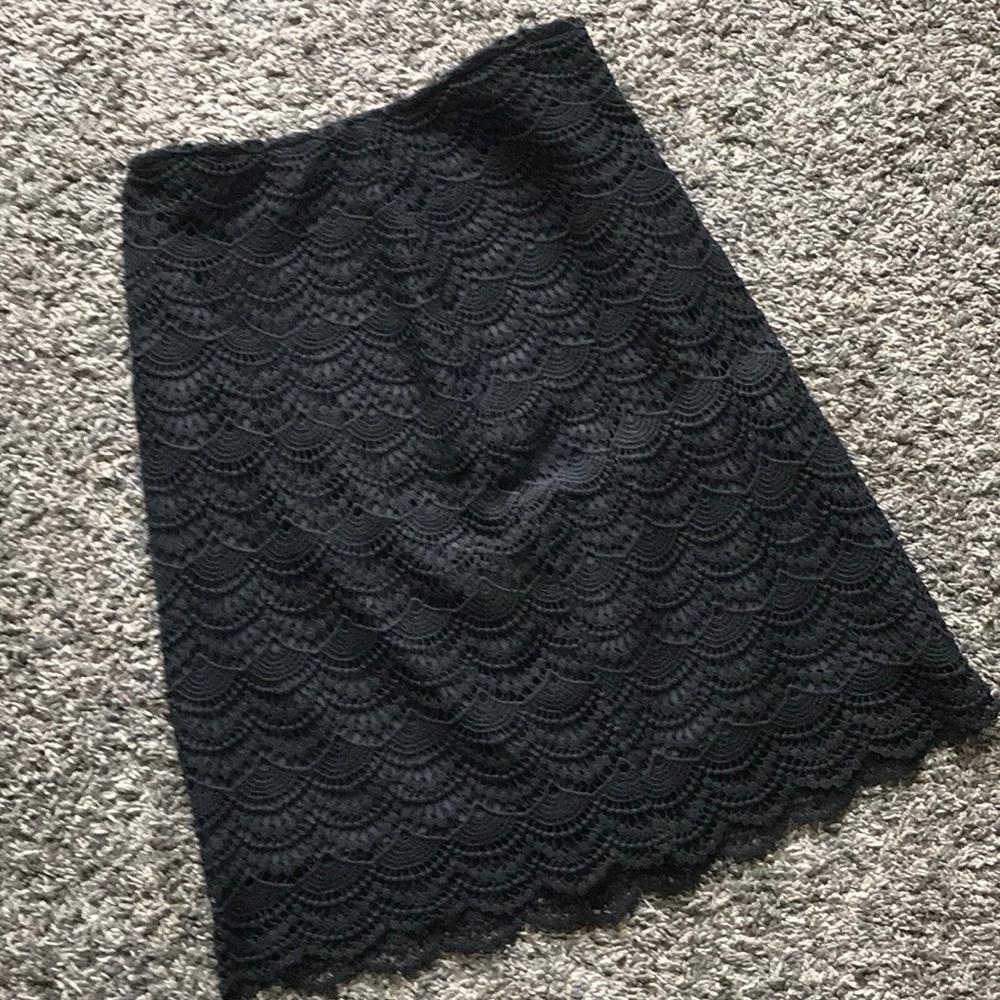 ELLE Scalloped Lace Skirt